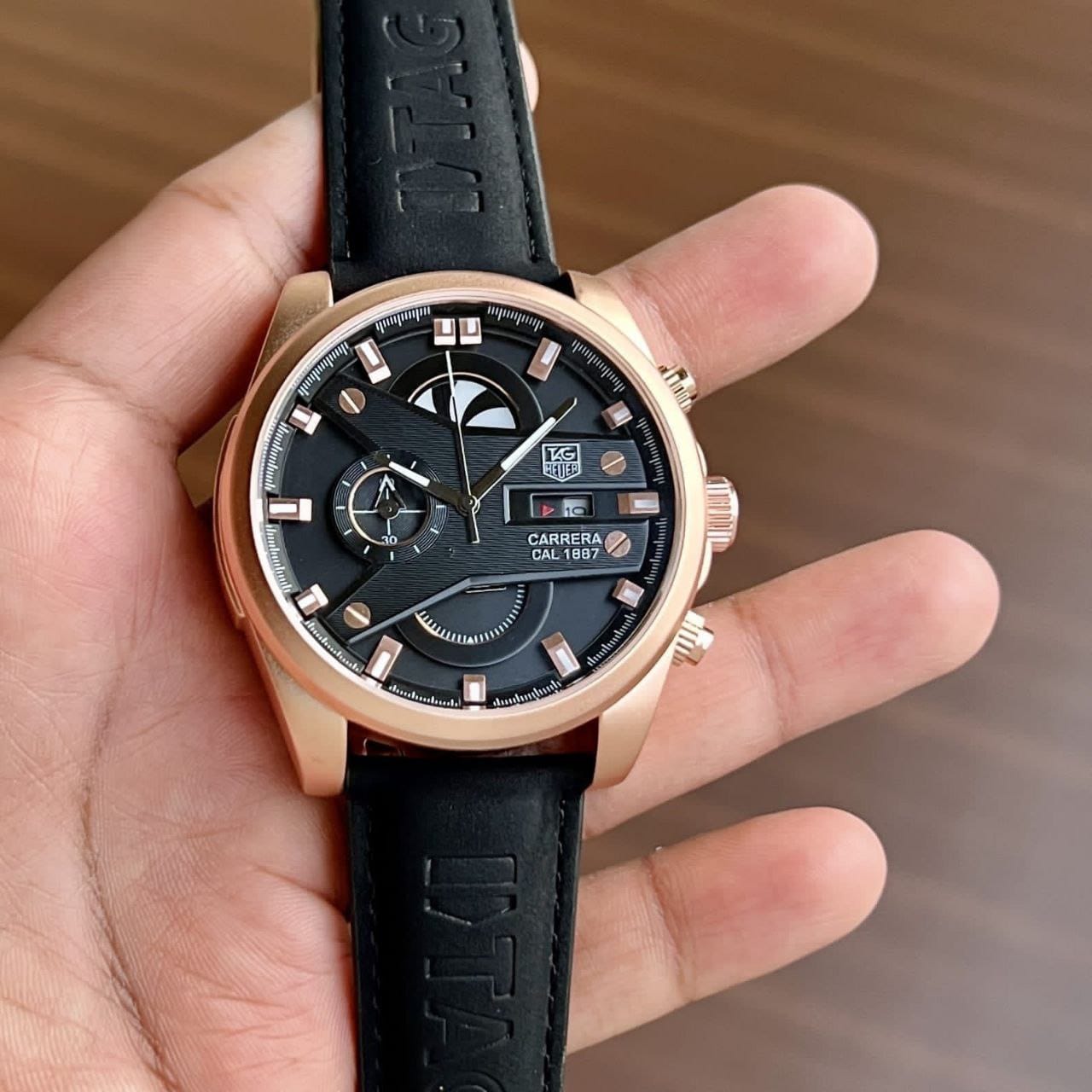 The sports watch for everyday wear, the Tag Heuer CR7 Quartz’s Chronograph is a superb watch with beautiful styling